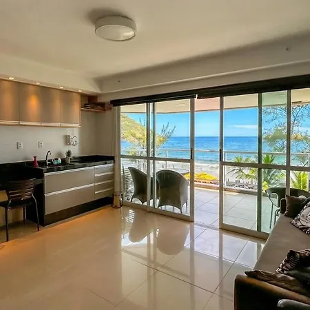 Flat a beira mar no Recreio dos Bandeirantes RJ-3